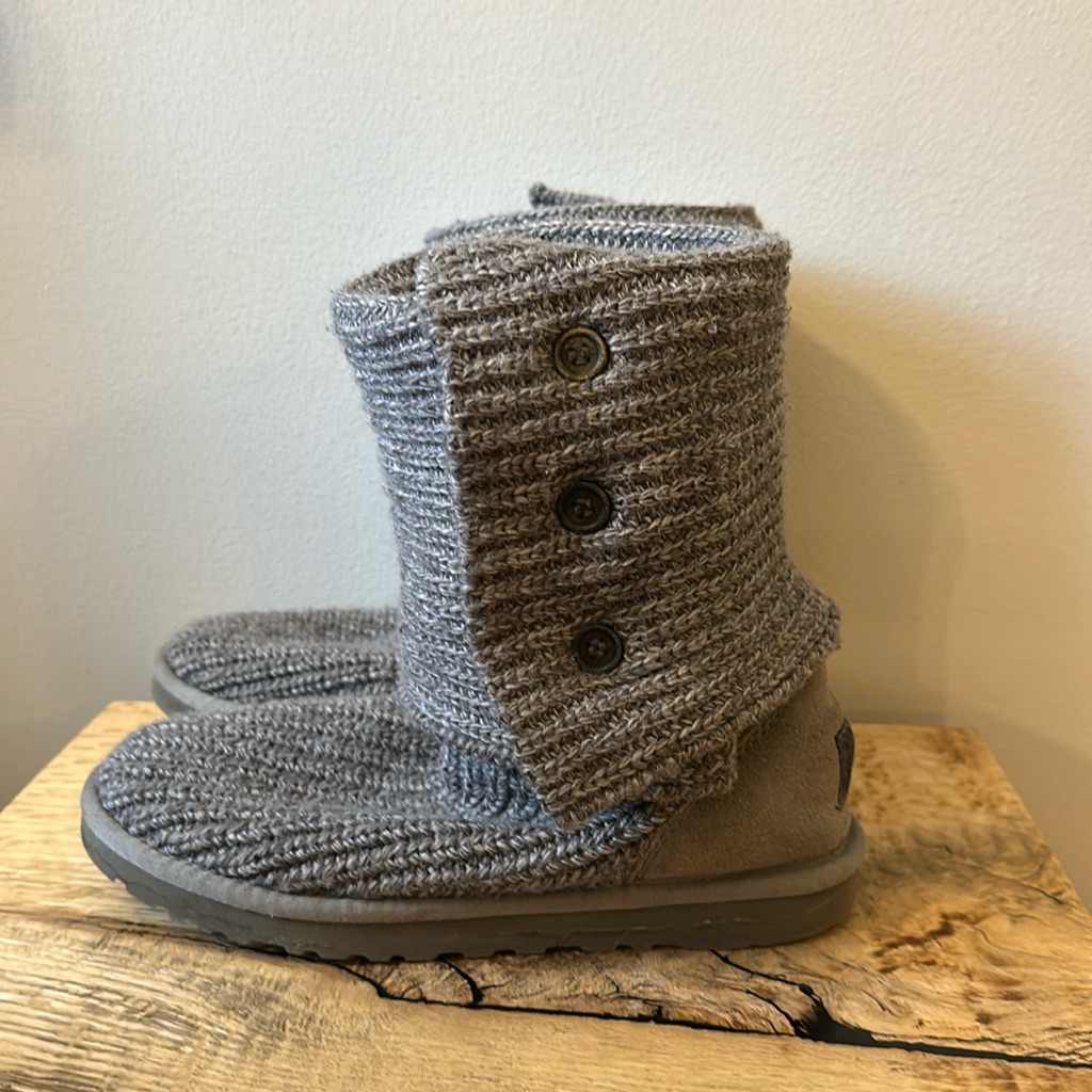 Ugg Classic Cardi Boot Womens Size 8